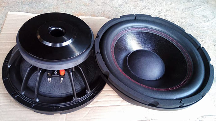 Loa-sub-bass-30-JBL-12-inch
